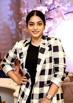 Punarnavi Bhupalam